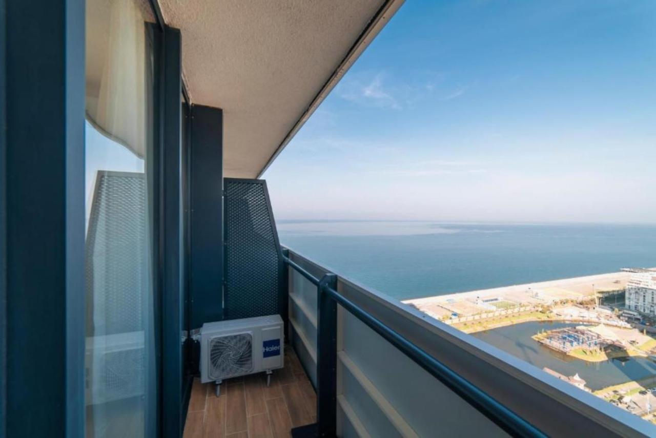 Panoramic Sea And City View Aparthotel In Orbi City Batumi Exterior photo